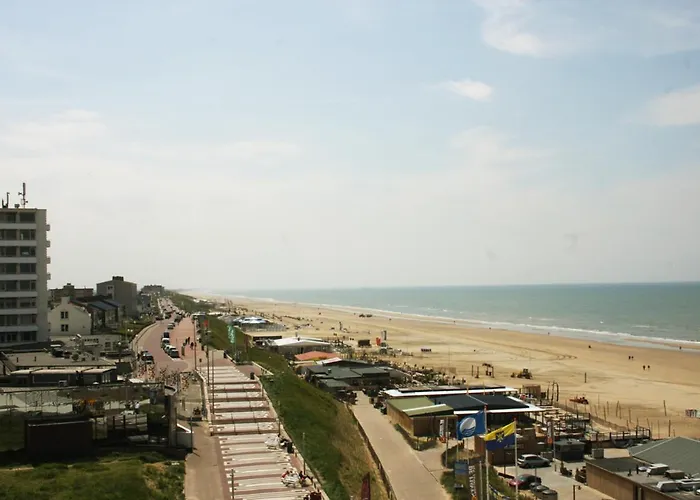 Апартаменты At Sea *